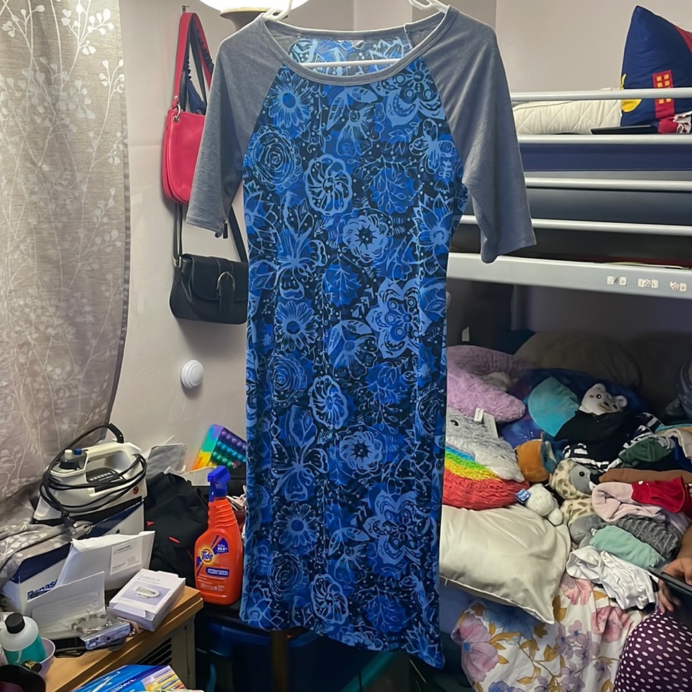 Short sleeve dress